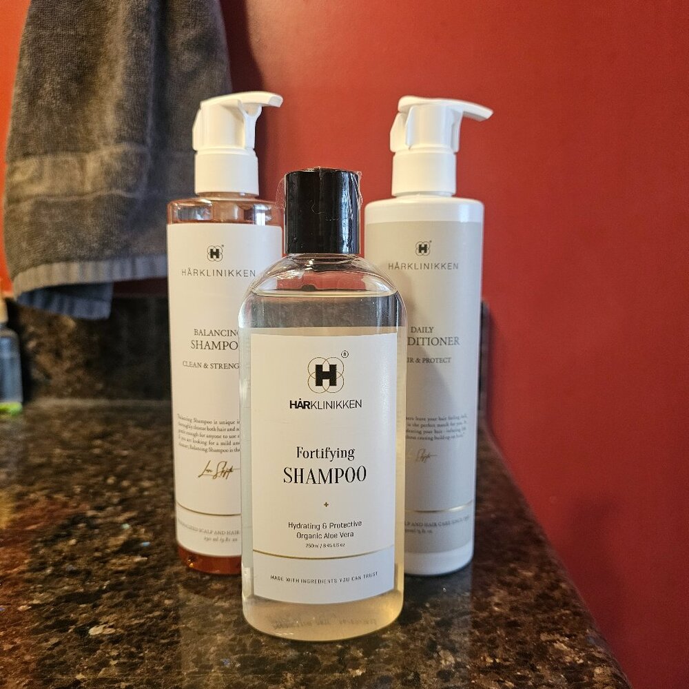 HARKLINIKKEN Shampoo & Conditioner Trio